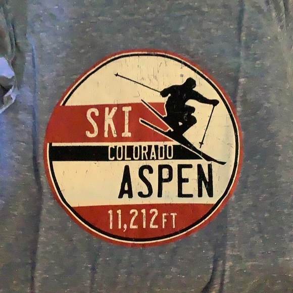 Delta Tops - Ski Colorado Aspen 11,212 FT. Snow heather blue adult tee size small, very soft!